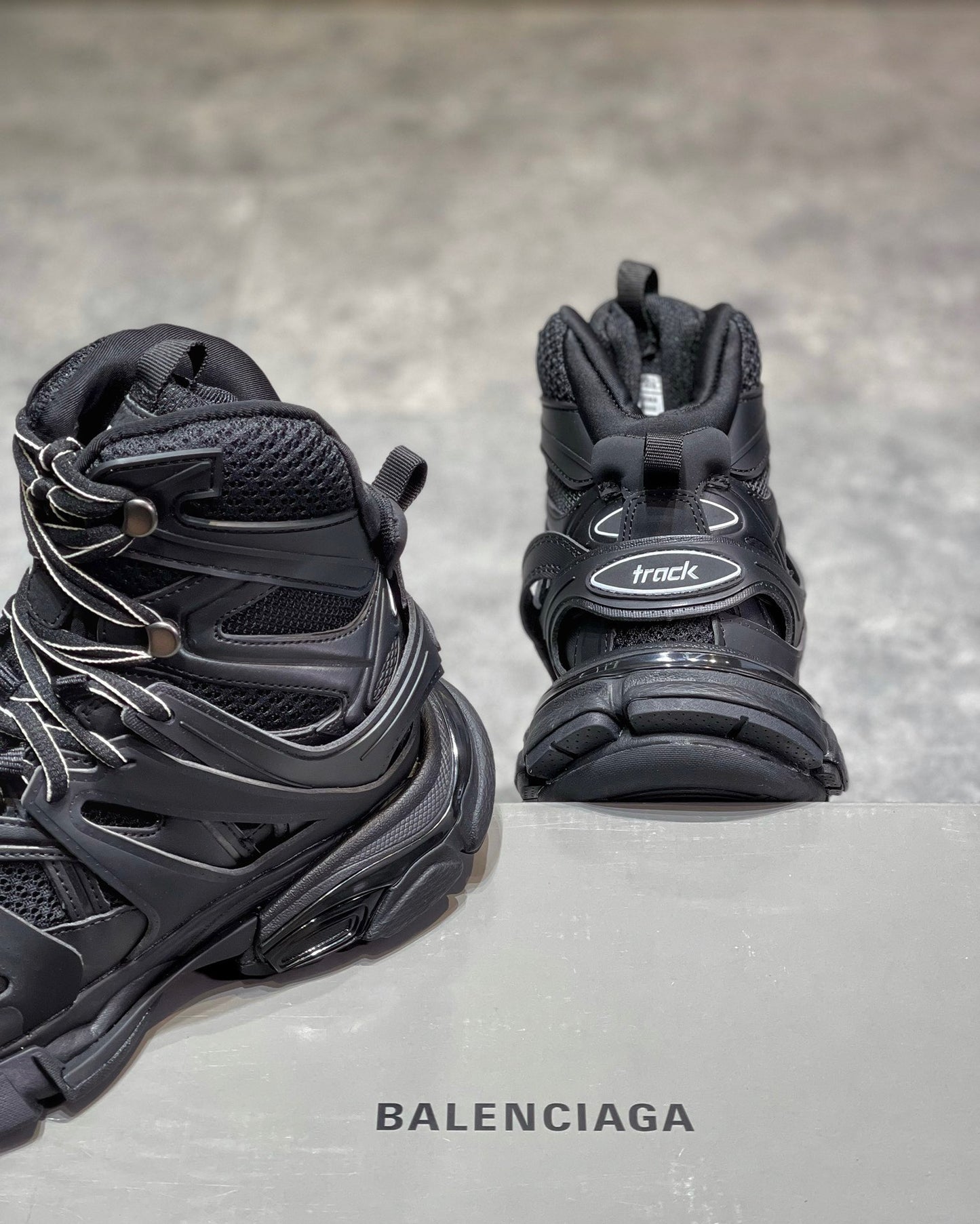 BAL TRACK HIGH HIKE SNEAKER
