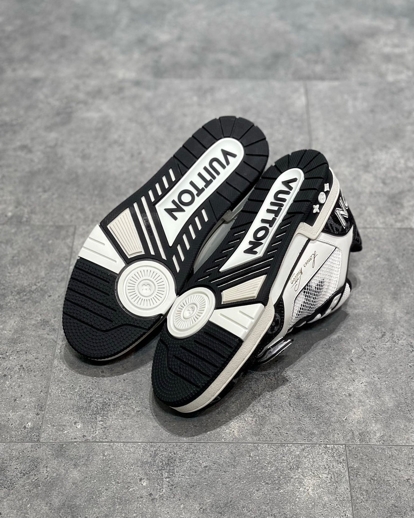 LOU TRAINERS