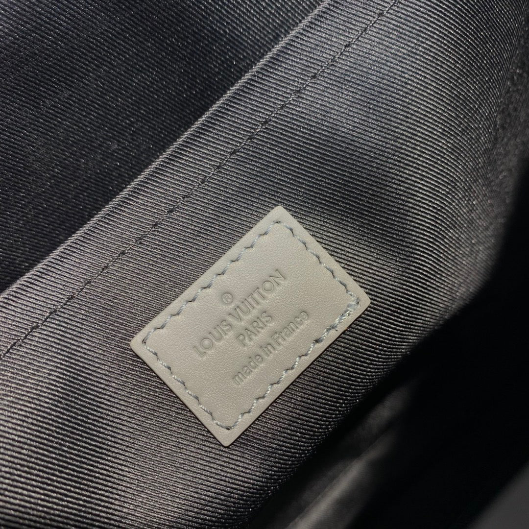 LOU DISCOVERY POCHETTE