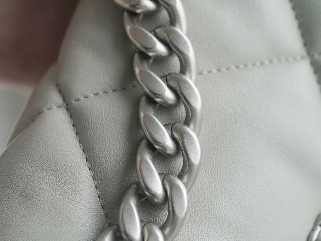 CC 19 HANDBAG