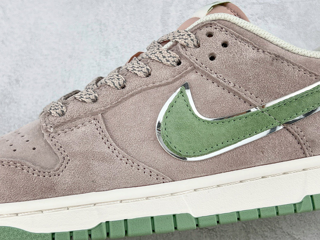 DUNK LOW x OTOMO KATUSHIRO