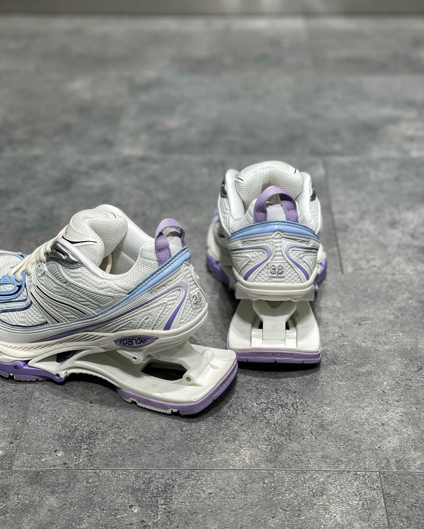 BAL X-PANDER TRAINERS