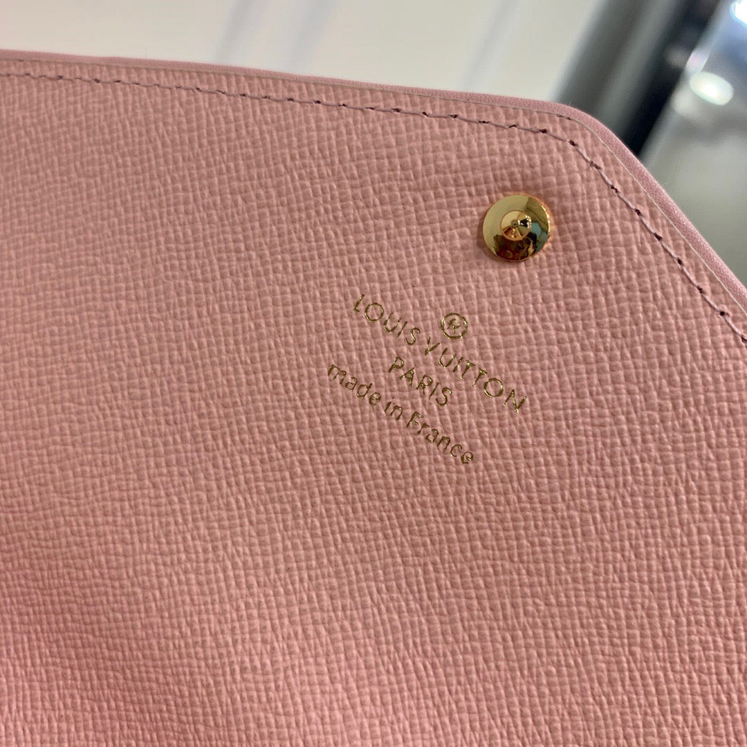 LOU SARAH WALLET
