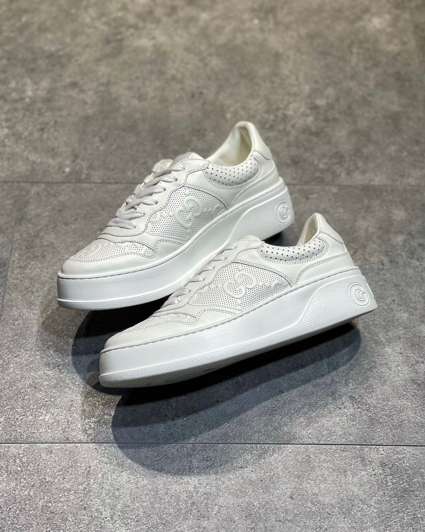 GG EMBOSSED SNEAKER