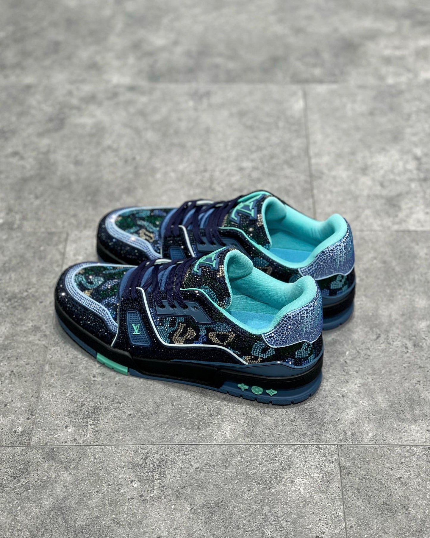 LOU TRAINERS