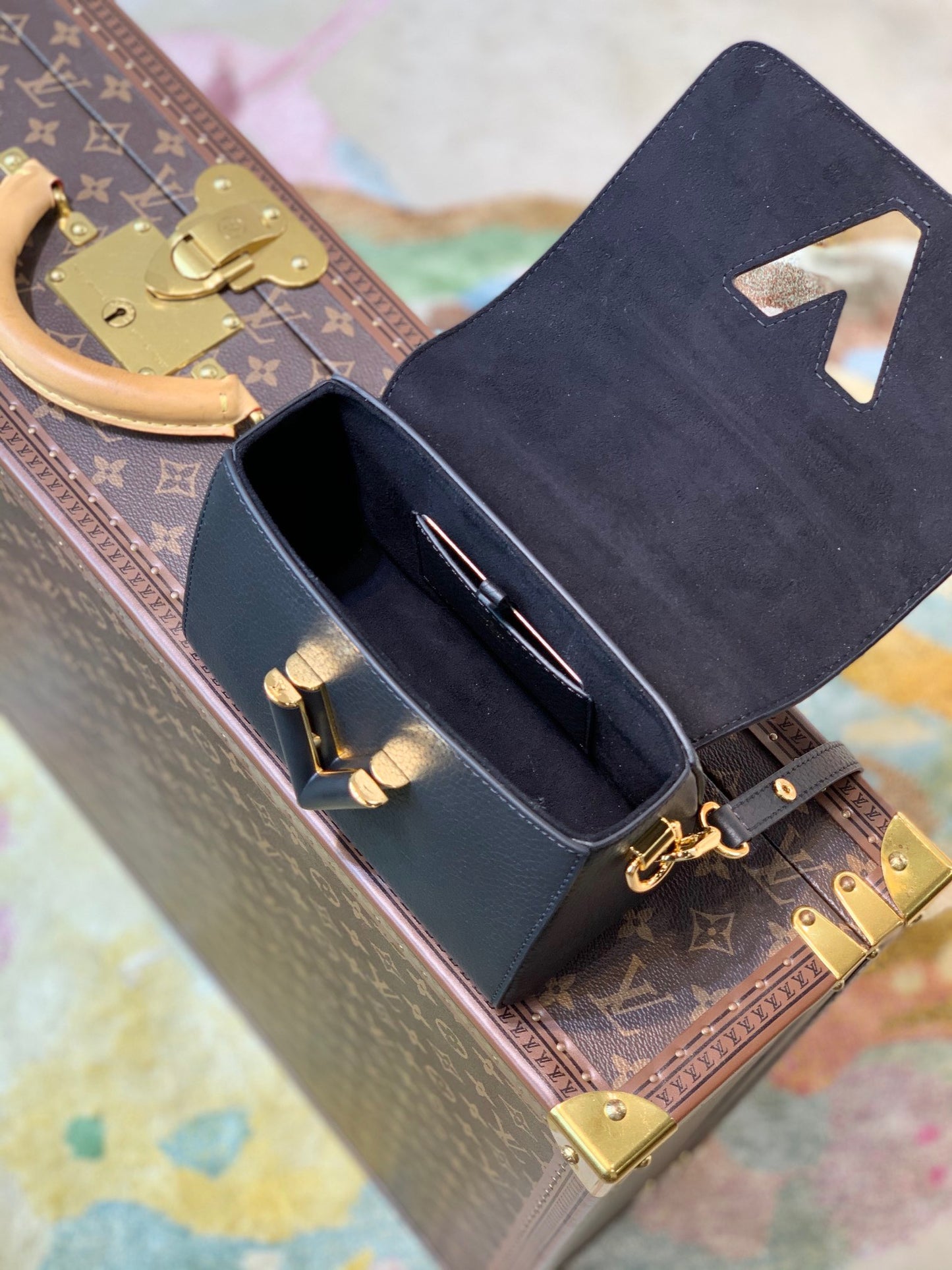 LOU TWIST PM BAG