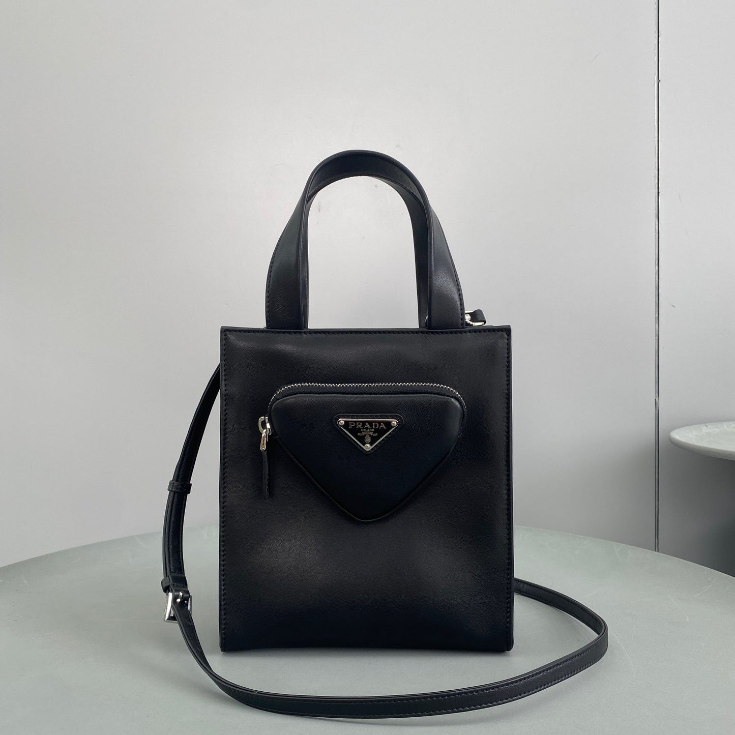 PD NAPPA LEATHER TOTE BAG