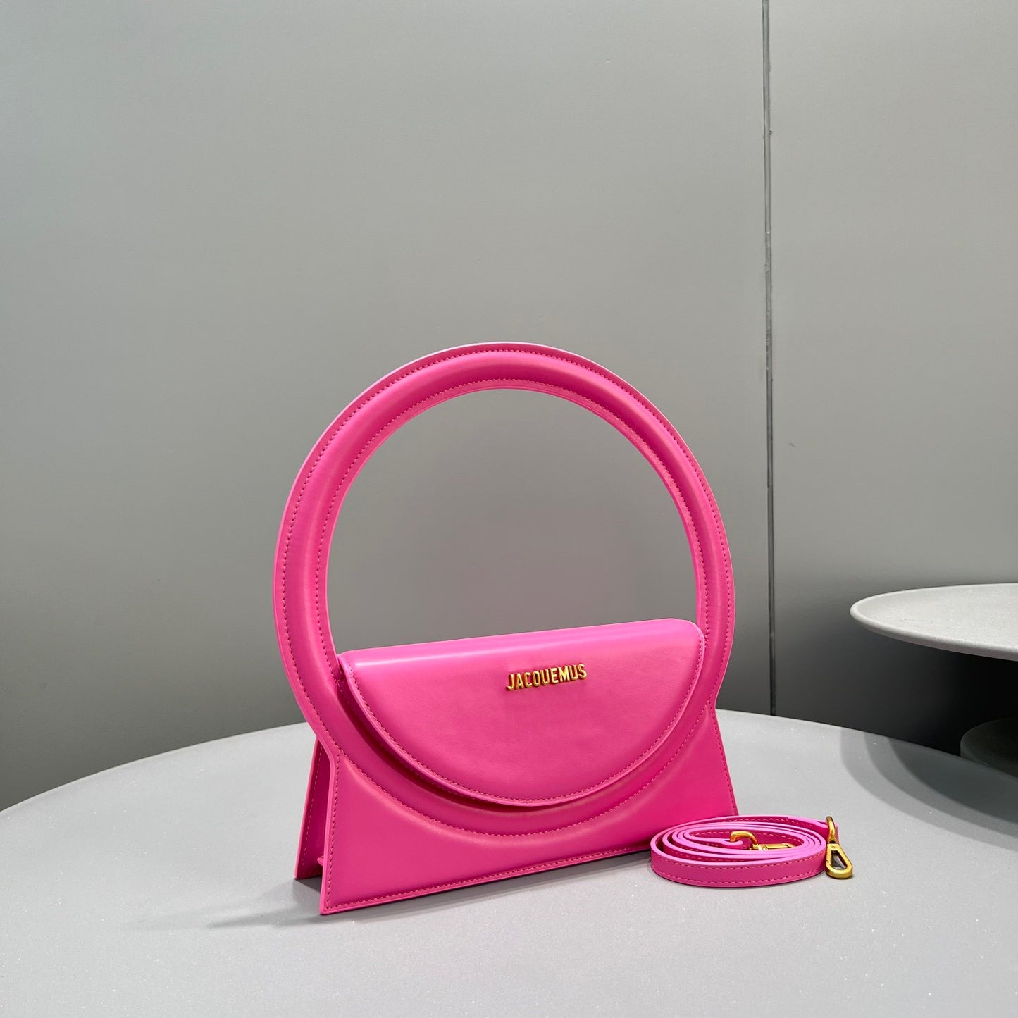 JACQ LE SAC ROND BAG