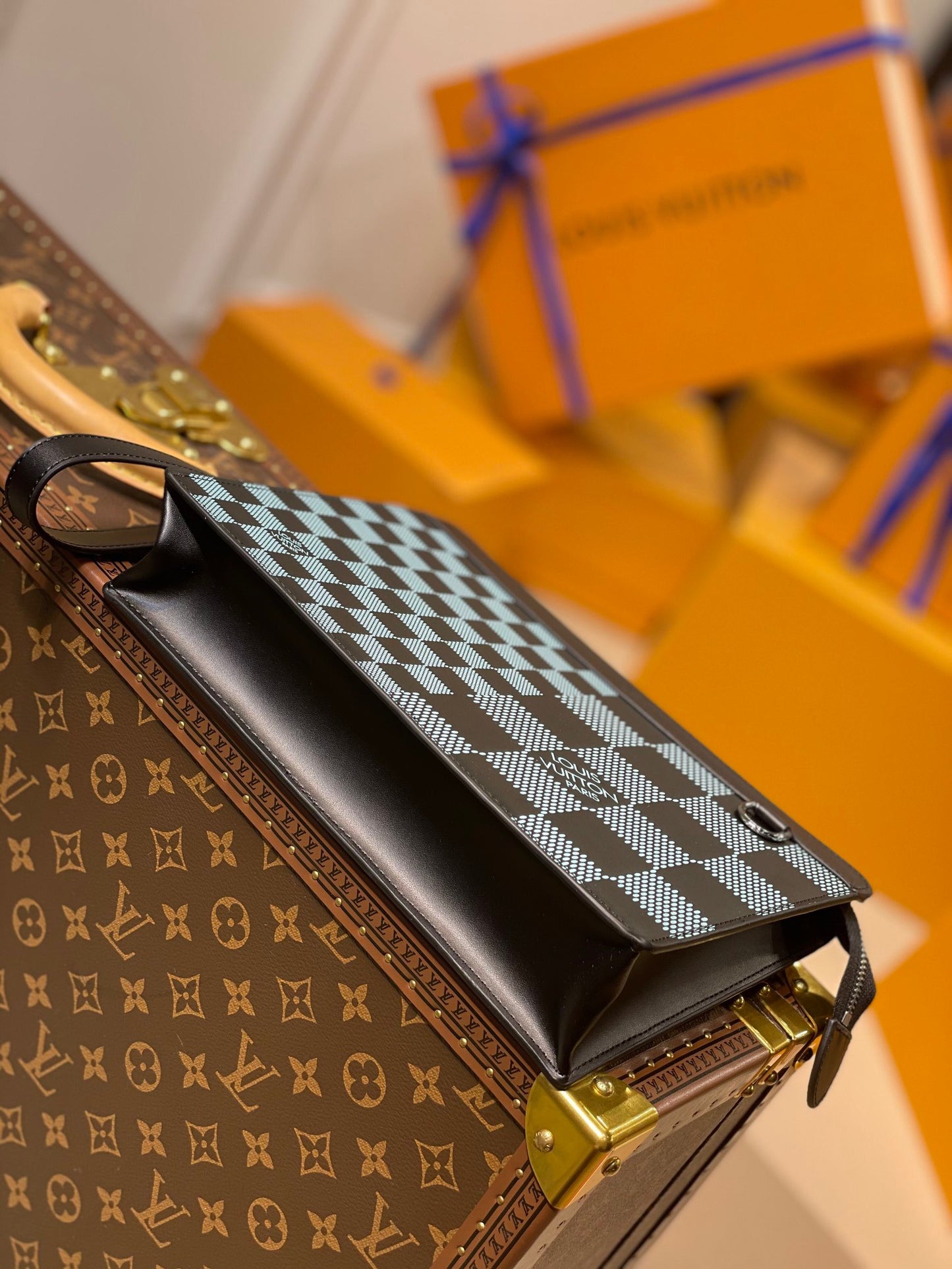 LOU POCHETTE VOYAGE MM