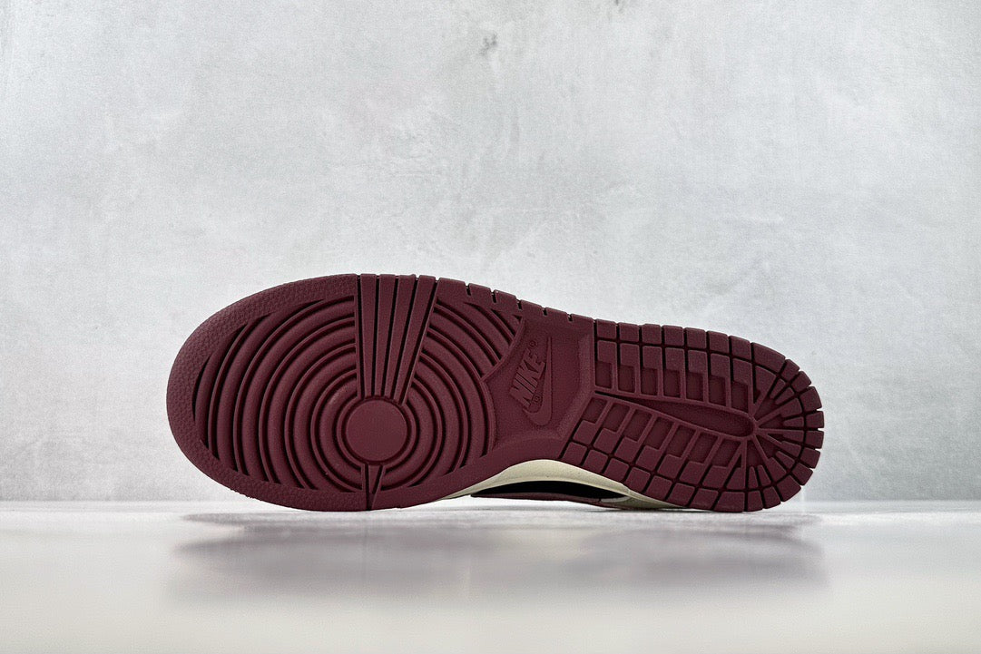 DUNK LOW VALENTINES