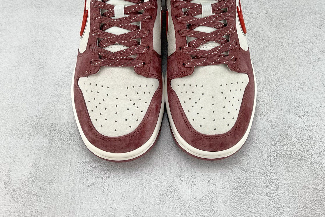 DUNK LOW x OTOMO KATUSHIRO