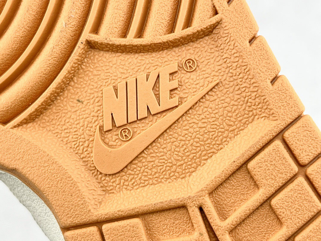 DUNK LOW HARVEST MOON