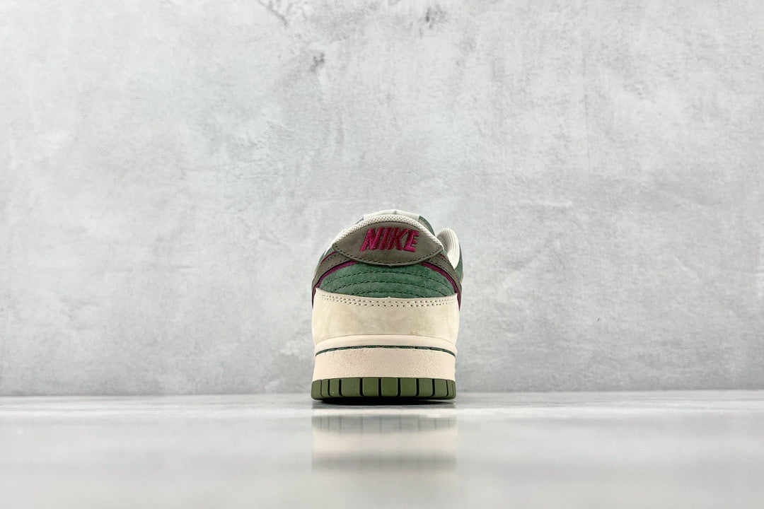 DUNK LOW x OTOMO KATUSHIRO
