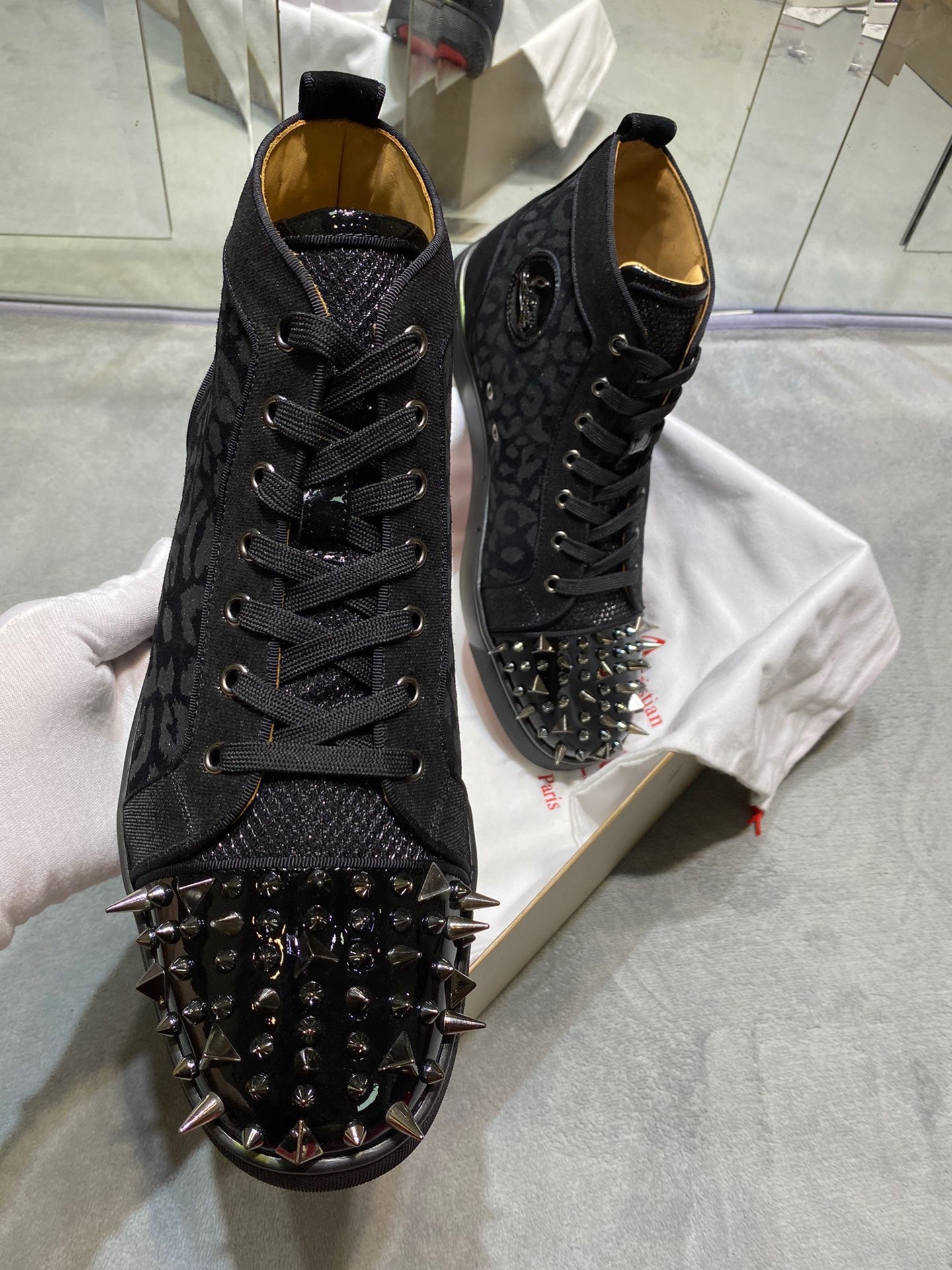 CL SPIKES SNEAKERS
