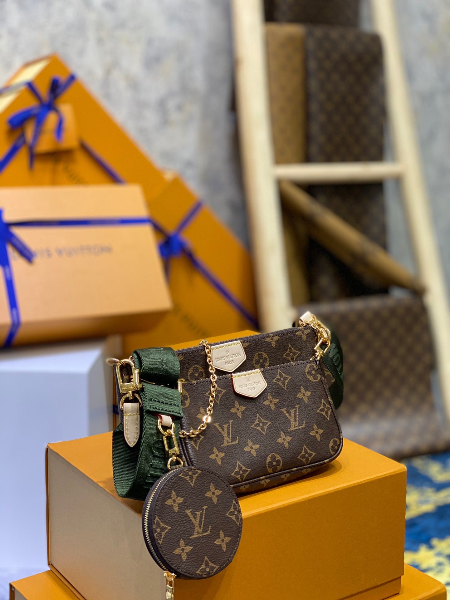 LOU MULTI POCHETTE ACCESSOIRES