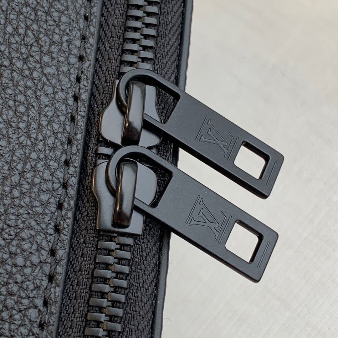 LOU ALPHA WEARABLE WALLET