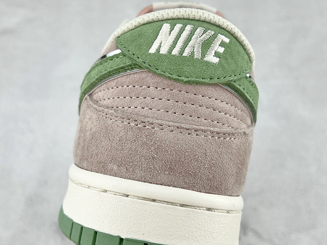 DUNK LOW x OTOMO KATUSHIRO