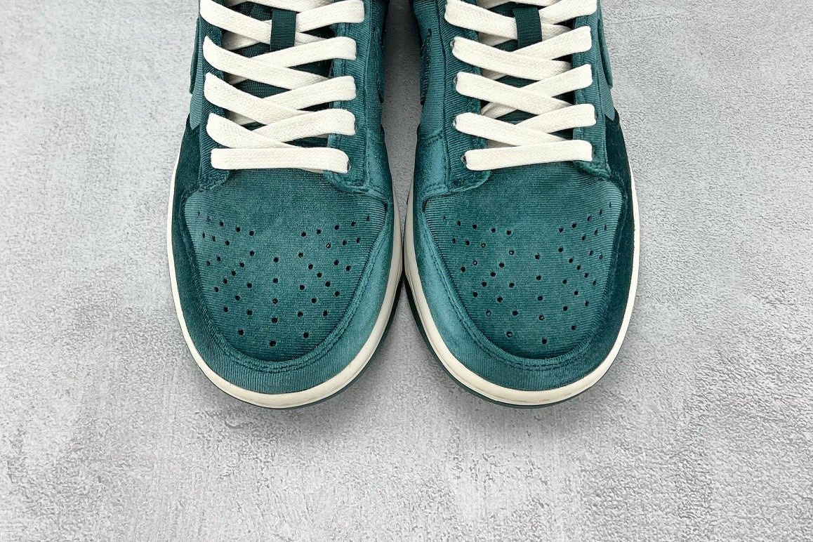 DUNK LOW ATOMIC TEAL