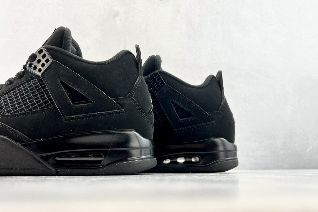 JORDAN 4 BLACK