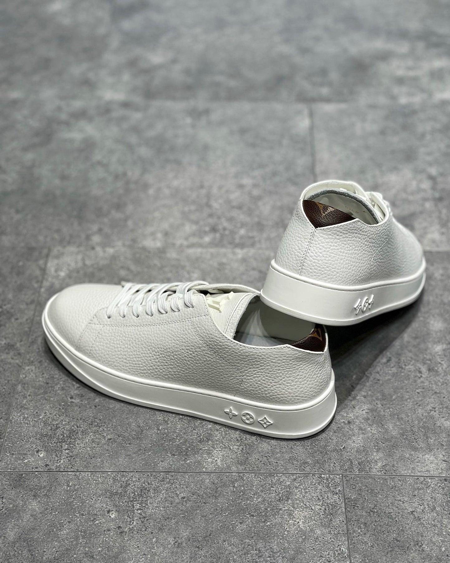 LOU RESORT TRAINERS