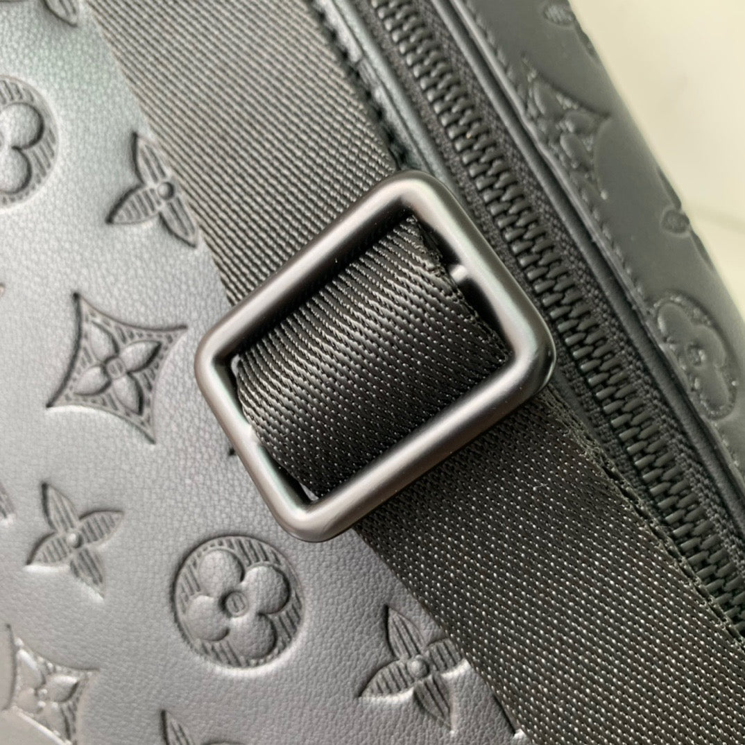 LOU DISCOVERY BUMBAG