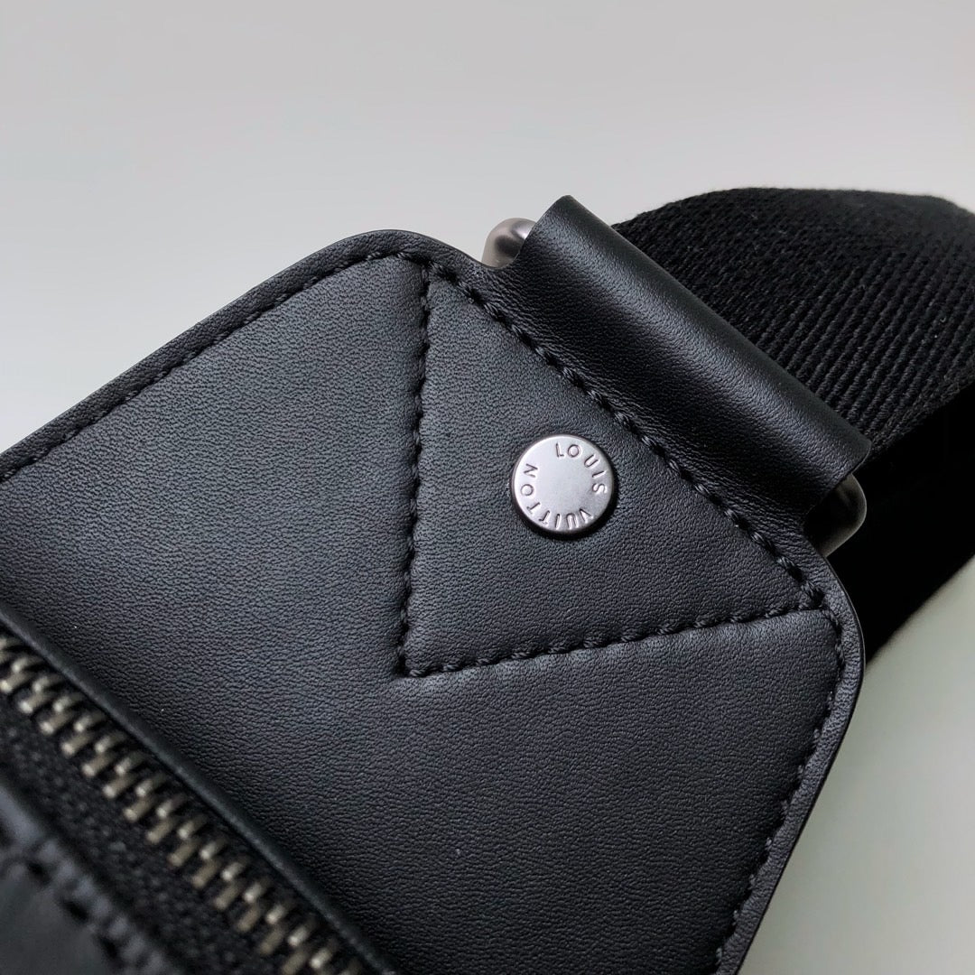 LOU AVENUE SLING BAG