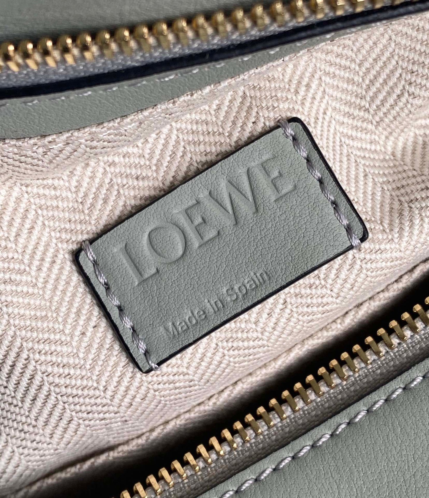 LOEW PUZZLE HOBO BAG