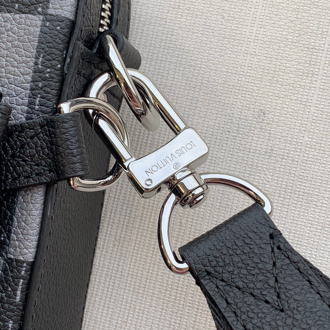 LOU TRIO MESSENGER BAG
