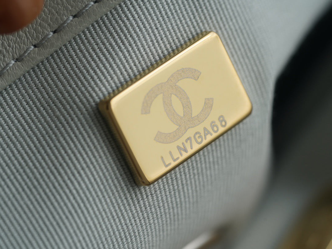 CC 19 HANDBAG