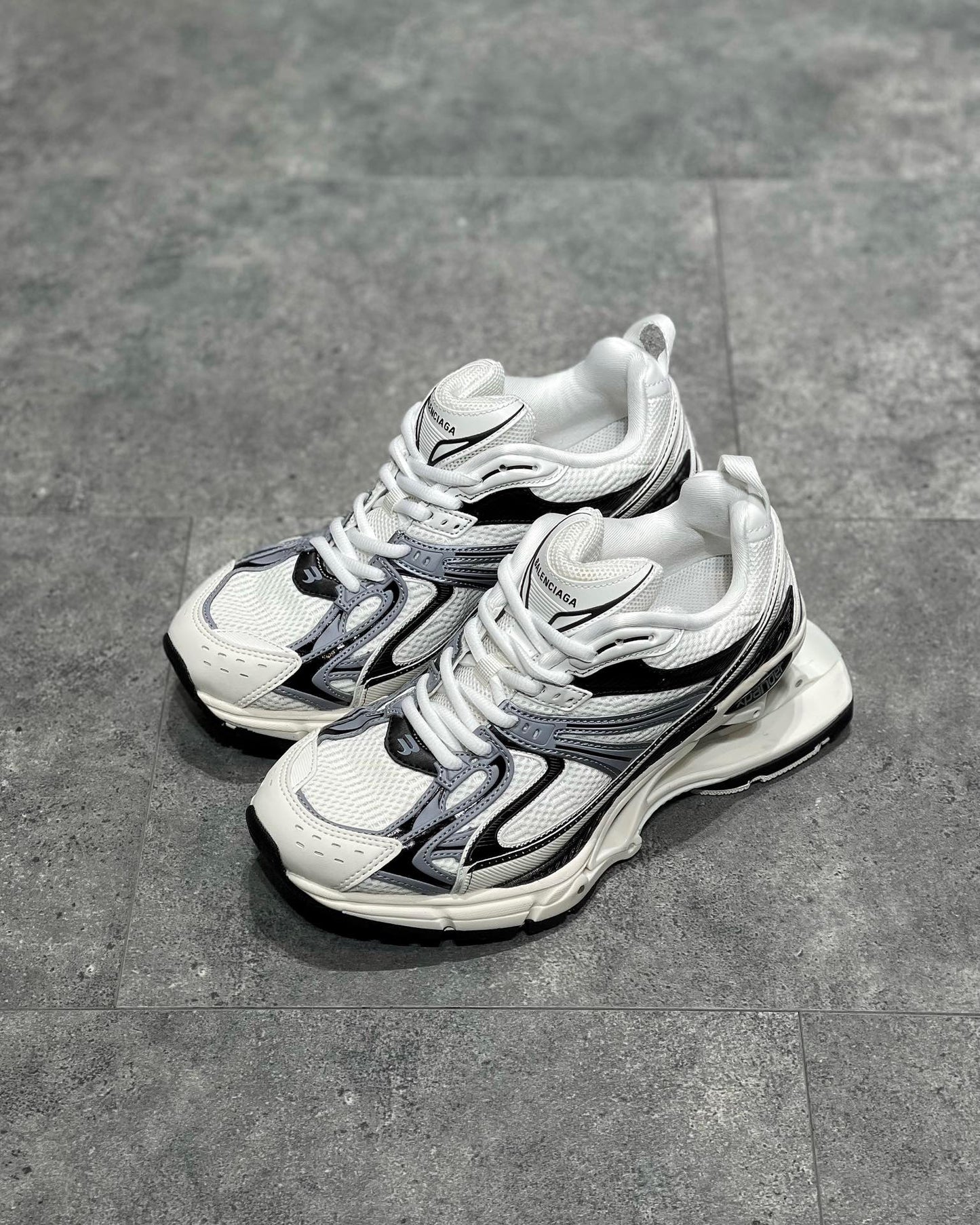 BAL X-PANDER TRAINERS