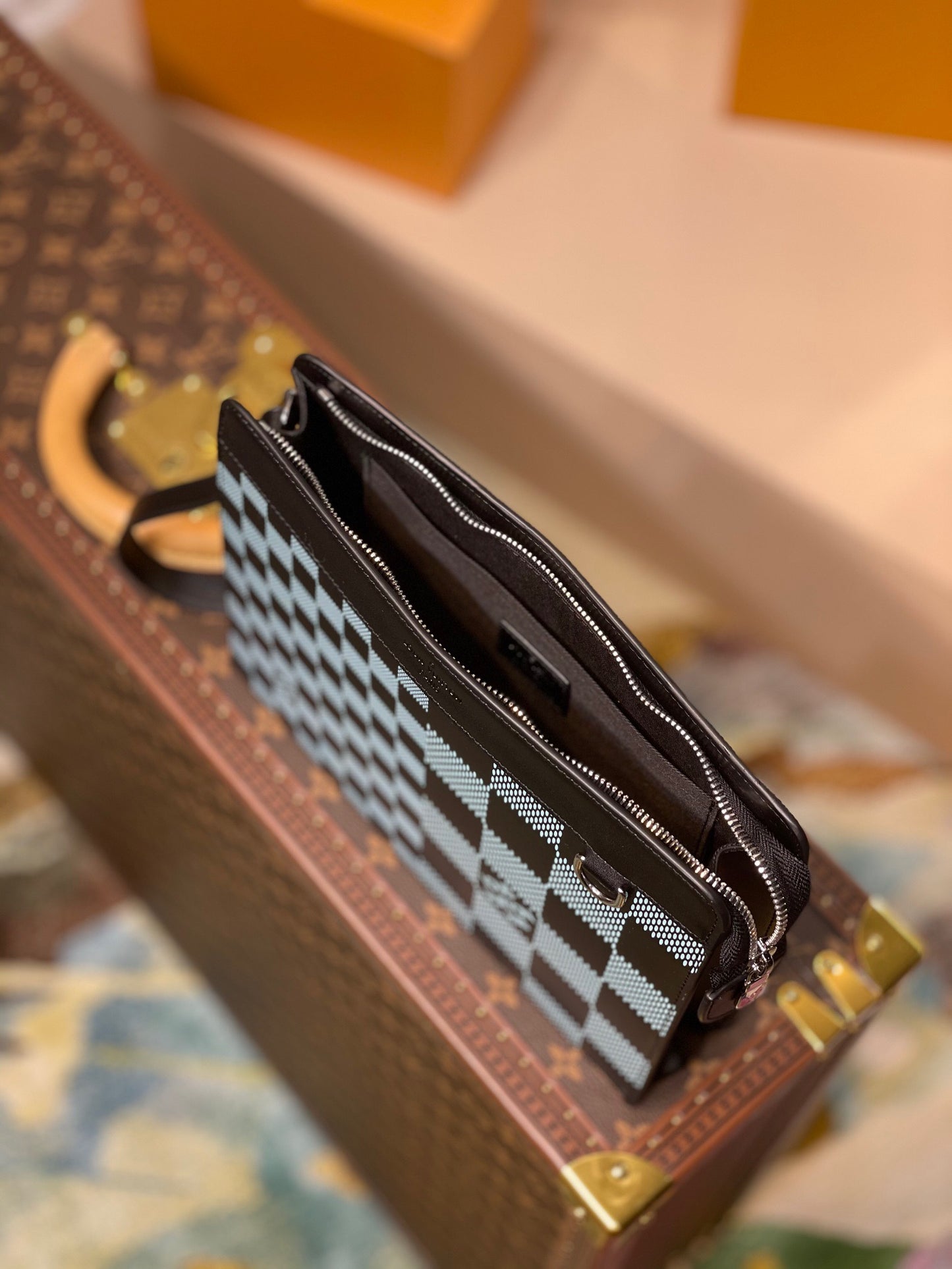 LOU POCHETTE VOYAGE MM