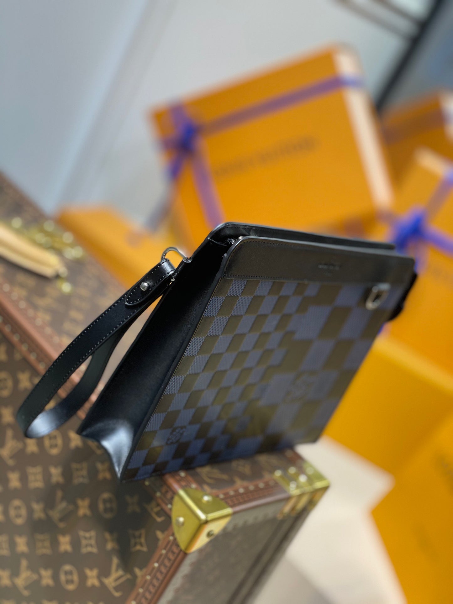 LOU POCHETTE VOYAGE MM