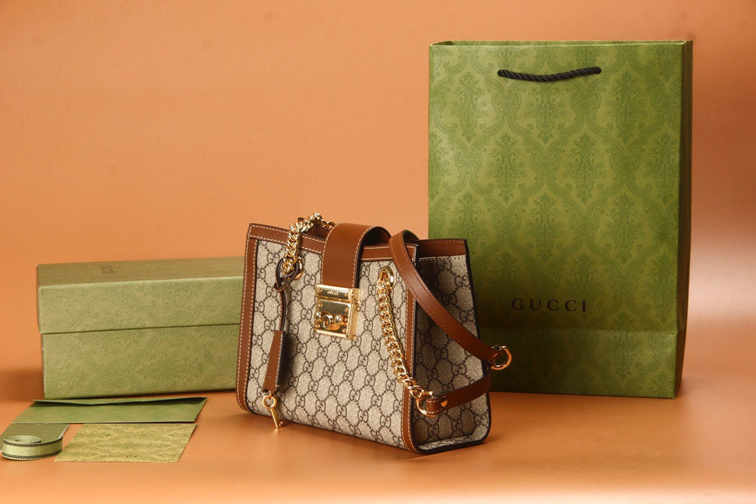 GG PADLOCK SMALL SHOULDER BAG