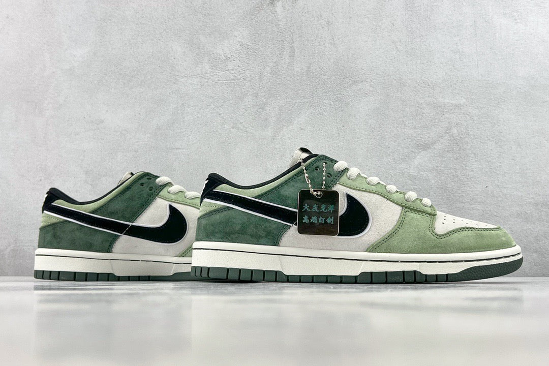 DUNK LOW x OTOMO KATSUHIRO