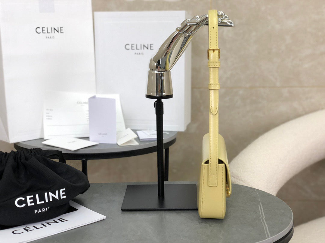 CEL TRIOMPHE SHOULDER BAG