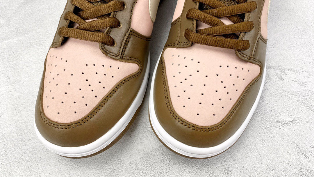 DUNK LOW STUSSY CHERRY