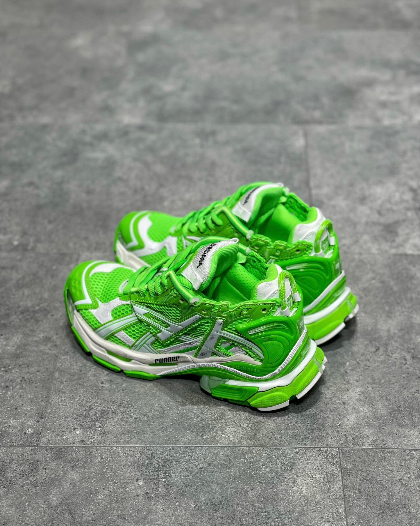 BAL RUNNER TRAINERS