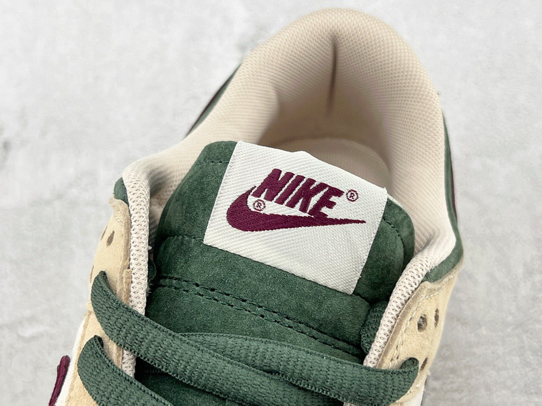 DUNK LOW x OTOMO KATUSHIRO