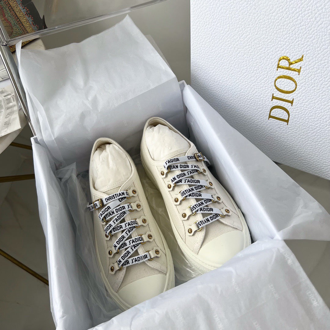 CD WALKN SNEAKER