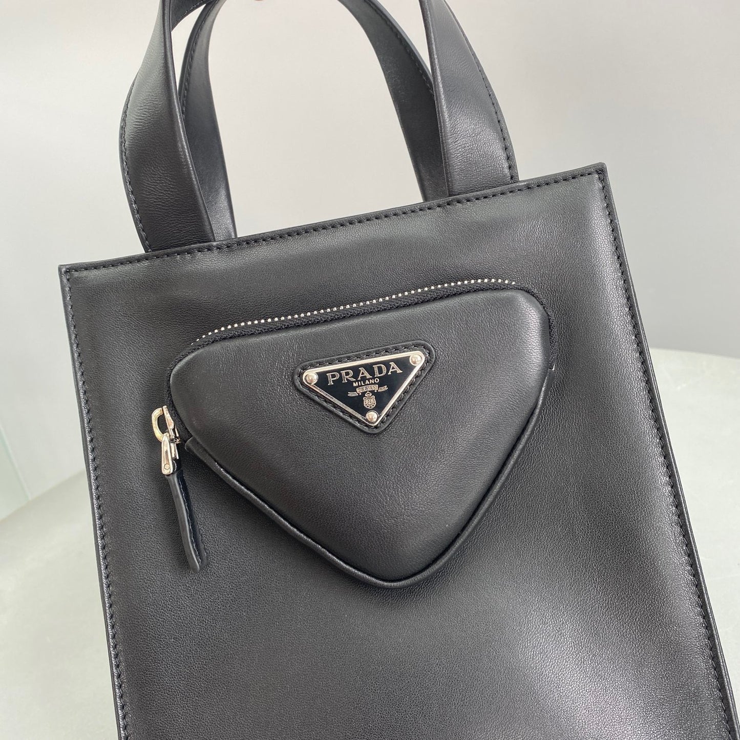 PD NAPPA LEATHER TOTE BAG