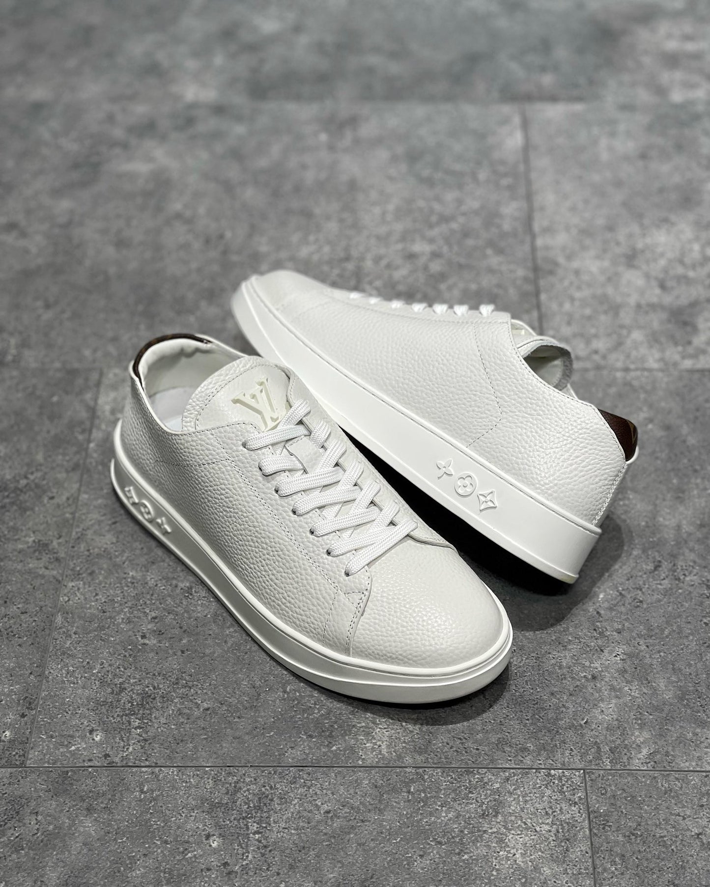 LOU RESORT TRAINERS