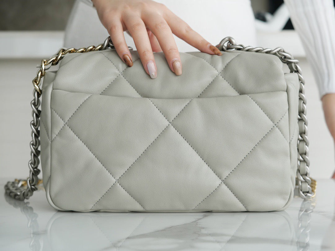 CC 19 HANDBAG