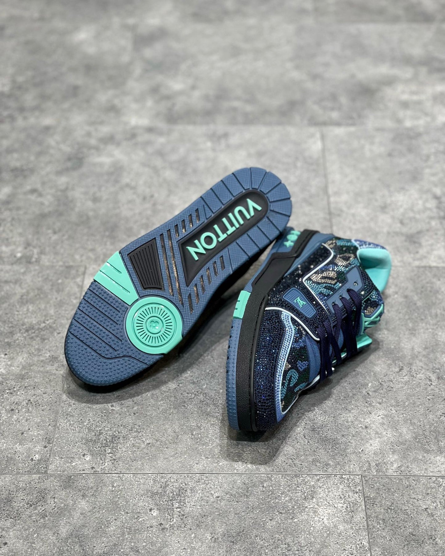 LOU TRAINERS