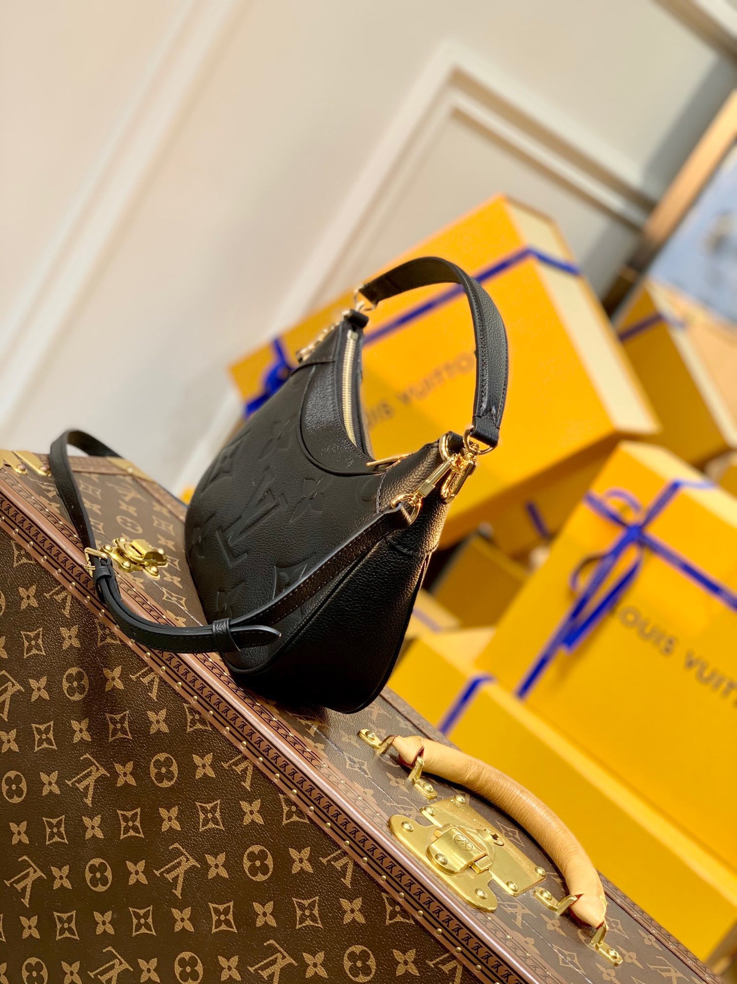 LOU BAGATELLE BAG