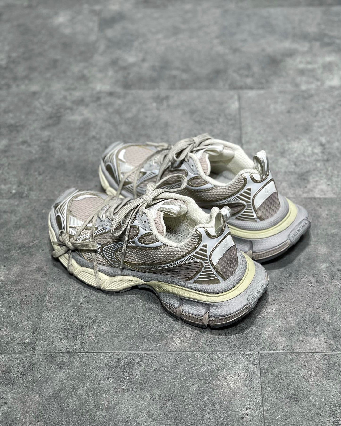 BAL 3XL TRAINERS