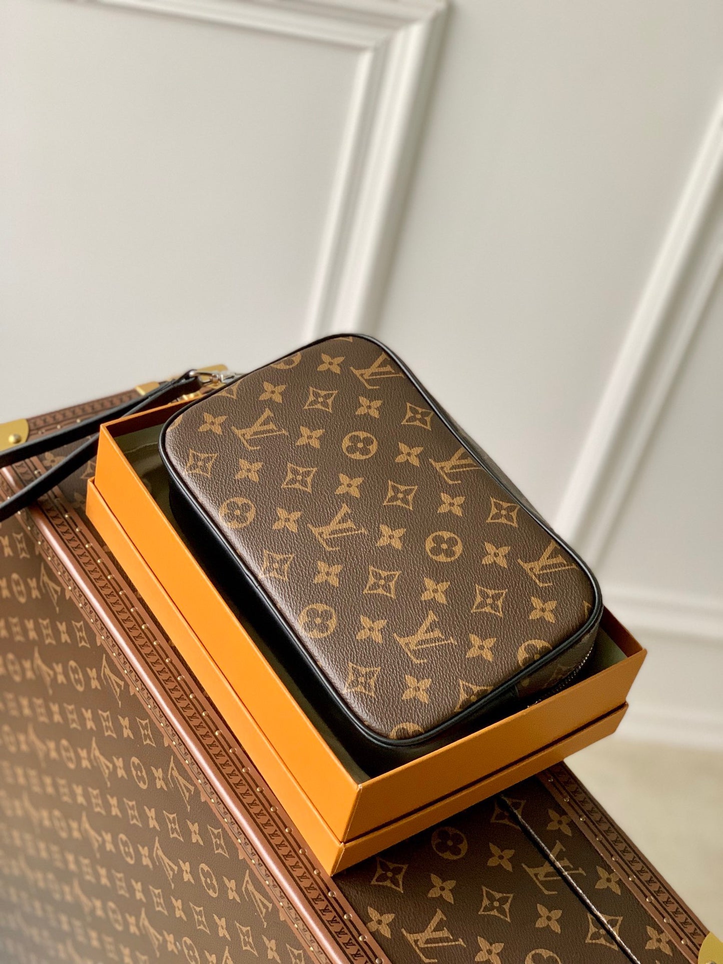 LOU POCHETTE KASAI