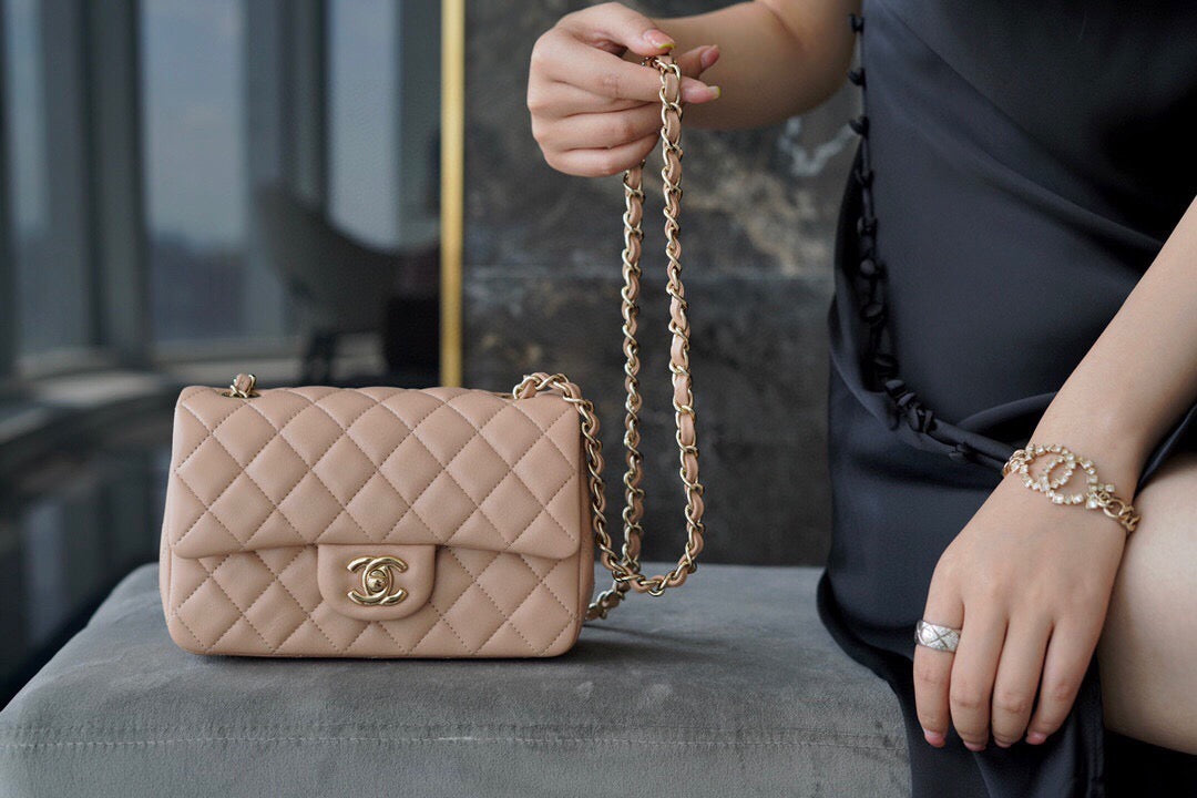 CC MINI FLAP BAG
