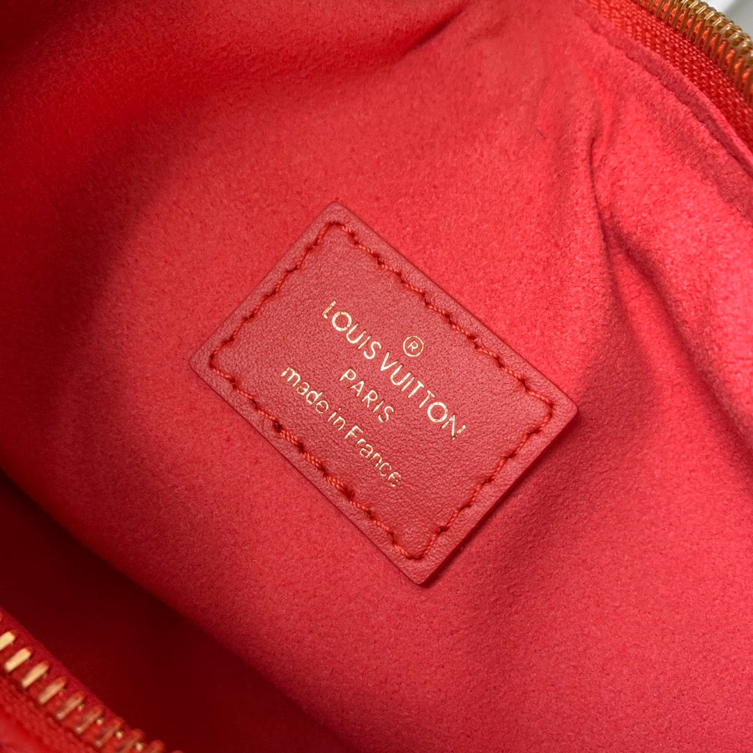 LOU LOOP BAGUETTE BAG