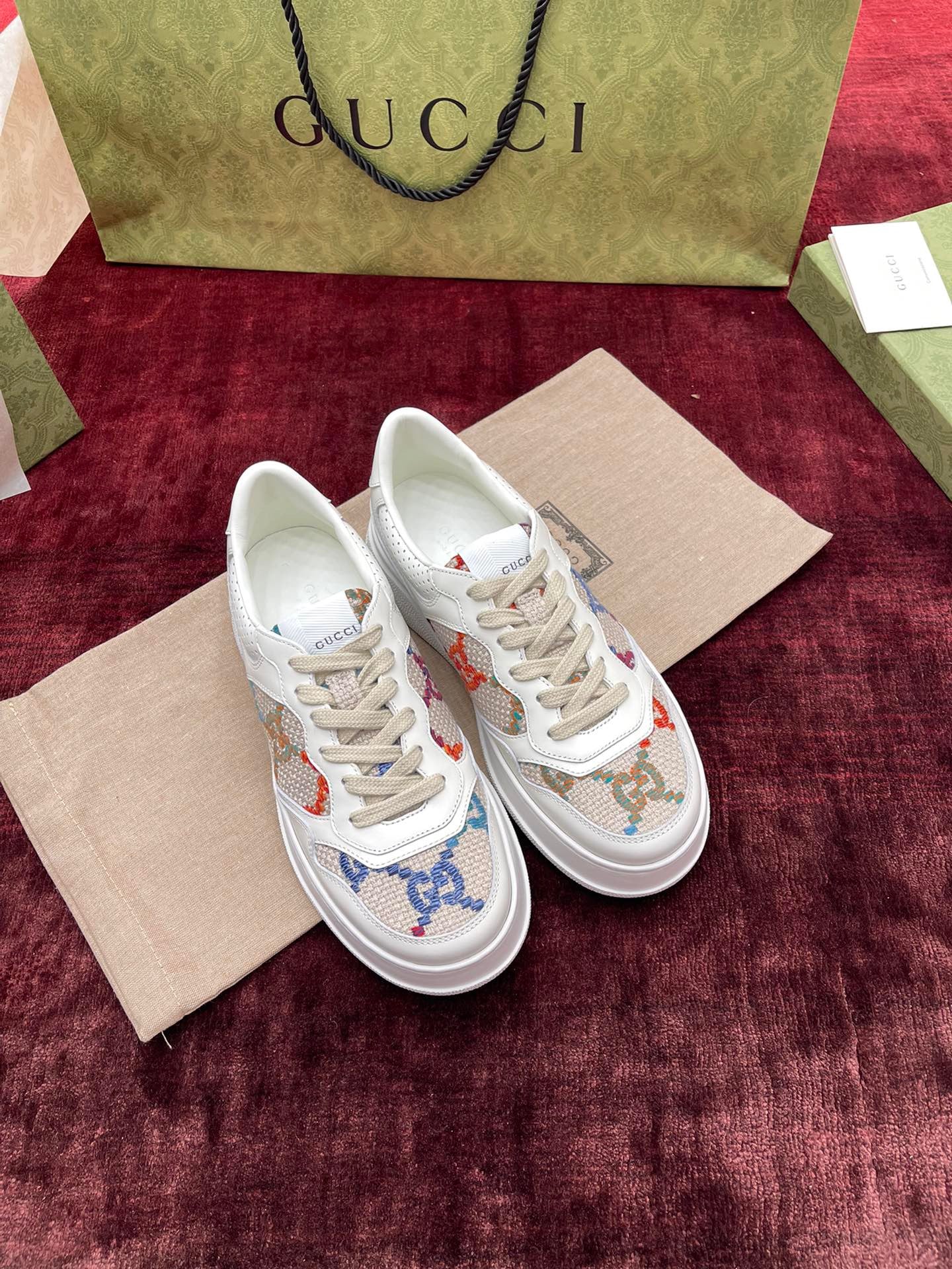 GG SUPREME TRAINERS