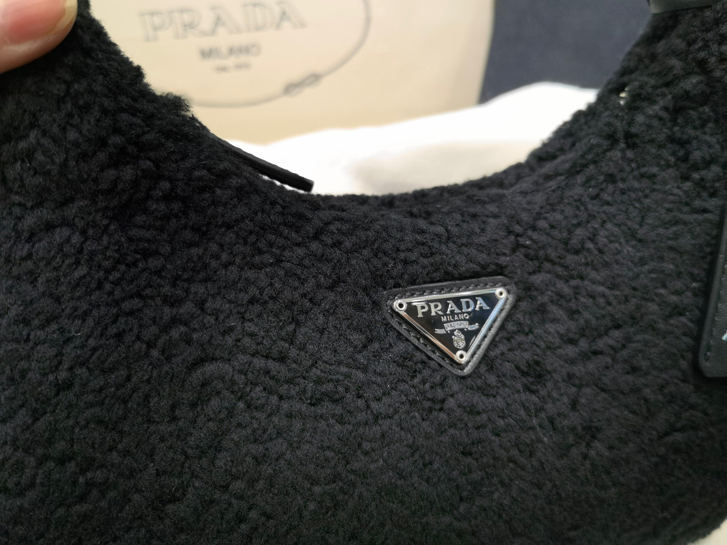 PD RE-EDITION 2000 SHEARLING SHOULDER BAG